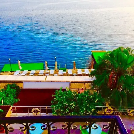Otel Akyali 4*